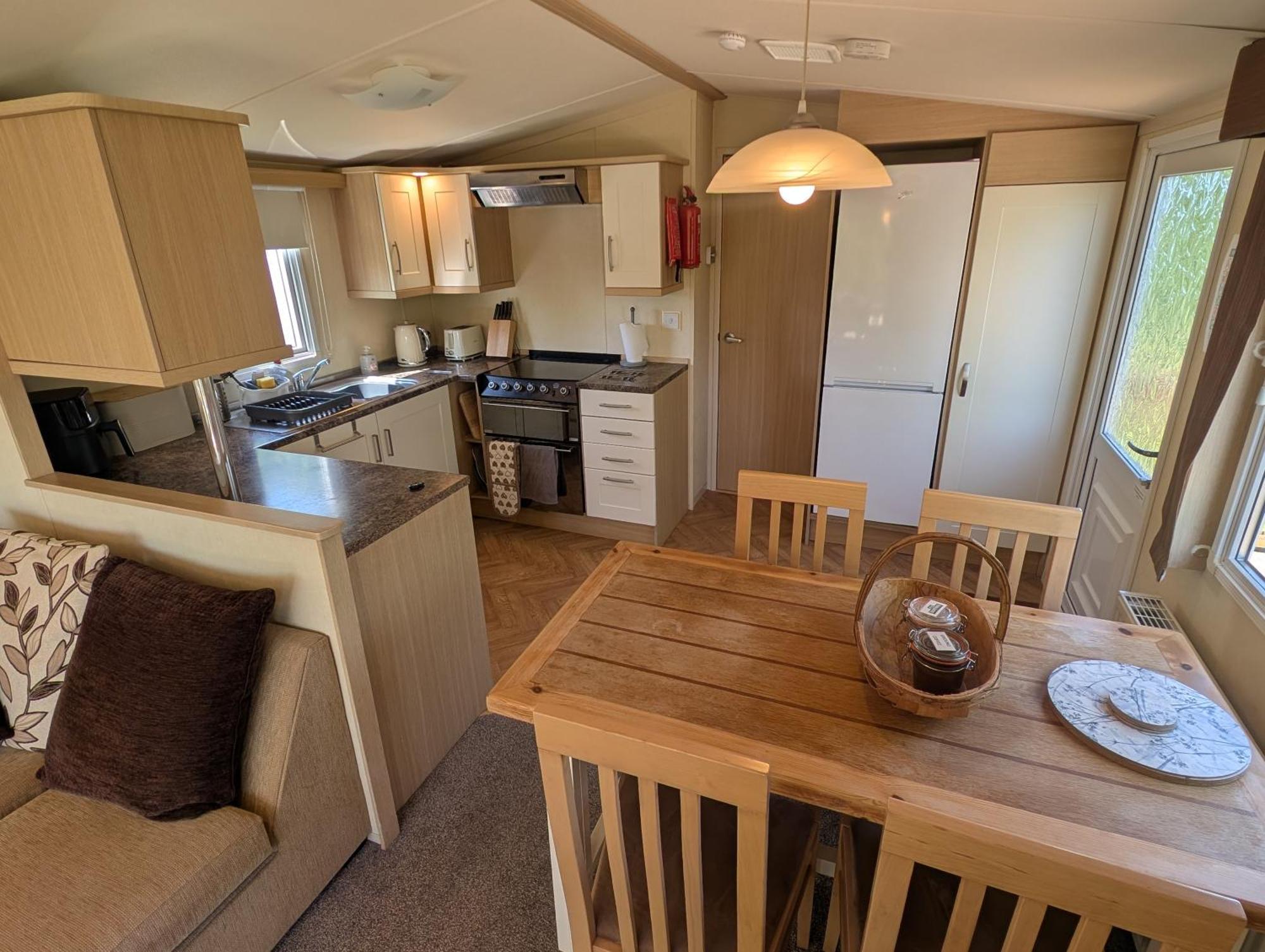 Red Squirrel Holiday Home In The Countryside, 10 Mins To Lligwy Beach Llandyfrydog Exterior foto
